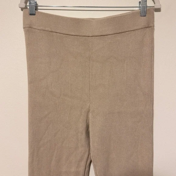 Abercrombie & Fitch Beige Ribbed Knit Flare Wide Leg Slit Pants Size Large - Picture 4 of 7